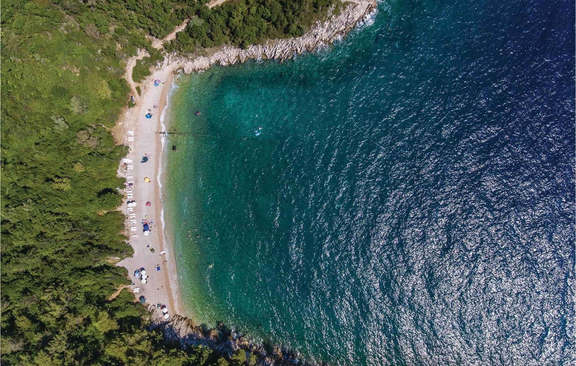 2 Bedroom Gorgeous Apartment In Rabac Exteriör bild